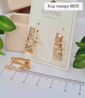 Серьги "Фактурная трапеция" с яркими камешками, 1,9см, англ. зам., XUPING 18K 118135 фото